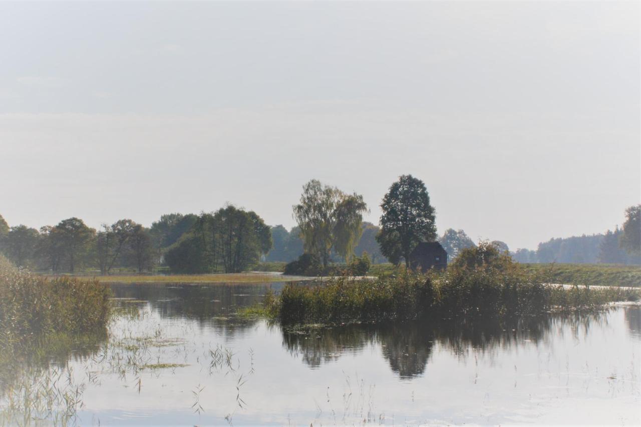 Gutshof Zum Adlernest Arnsnesta Exterior foto